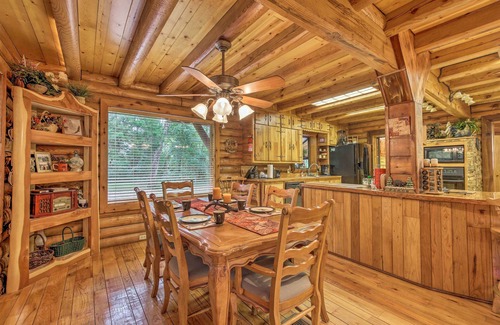 Inverness Cabina | ¡NUEVO! Quiet Inverness Log Cabin w / Deck amueblado!