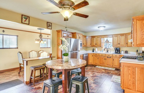 Jefferson City Casa | Quiet Jefferson City Retreat - Walk to McKay Park!
