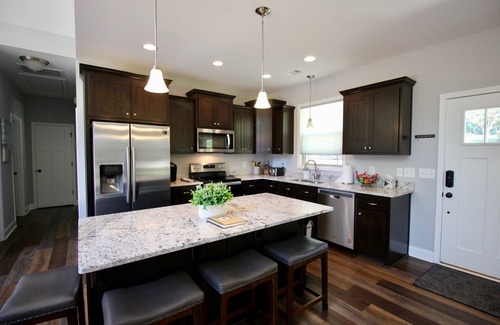 Gainesville Casa | Quiet lake cove home with single slip dock
