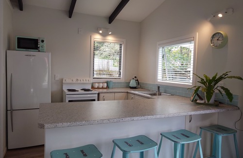 Whitianga Casa | Pequeño lote tranquilo a solo 5 minutos a pie de las tiendas