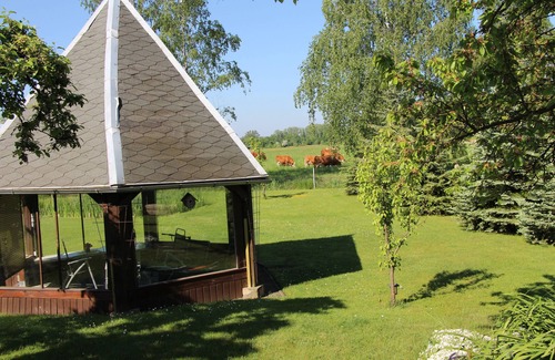 Lubben Casa | Un lugar tranquilo, 800 m² zona de césped, con estanque de peces