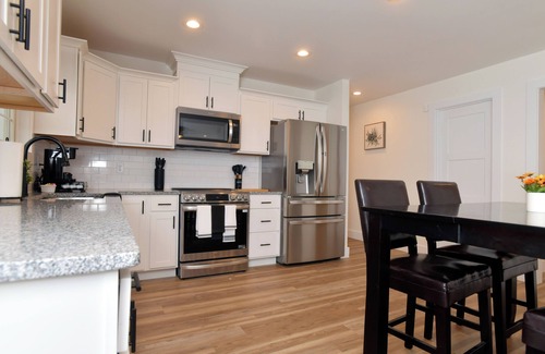 Berea Apartamento | Quiet, Luxury Home w/Garage - Minutes from The Pinnacles and I-75.