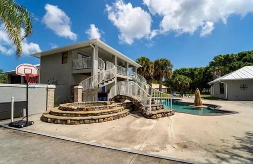 Fort Pierce Apartamento | Quiet Luxury Oasis with Heated Pool& Spa on 2+ acres