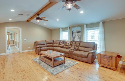 Lawson Casa | Quiet Marion Getaway with Fireplace!