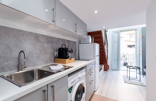 Carabacel Apartamento | Quiet mezzanine flat - City centre