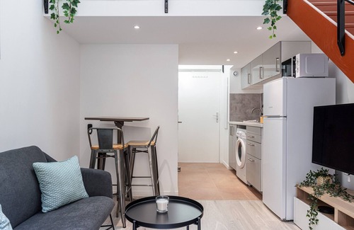 Carabacel Apartamento | Quiet mezzanine flat - City centre