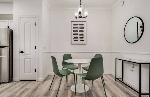 Chandler Apartamento | Quiet Modern 2BR Pickleball, Pool, Parking, Gym 03