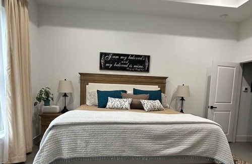 Bergheim Casa | Quiet modern farmhouse, heart Texas Hill Country, min from the Guadalupe River..