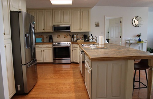 Jones Mills Casa | Quiet Mountain 3/2 Home with Spectacular Views. Additional bedroom for extra.