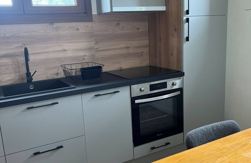 Taninges Apartamento | Quiet mountain apartment near ski resort