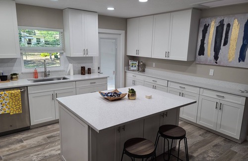 Lake Magdalene Casa | Quiet Neighborhood and close to all Tampa offers