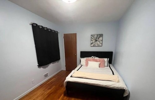 Constable Hook Casa | Quiet neighborhood in a busy city