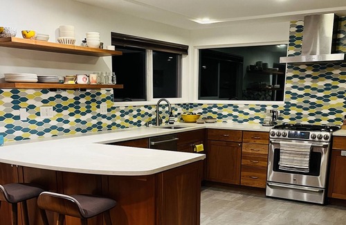 Seattle Metro Area Otro | Quiet neighborhood near Seward Park