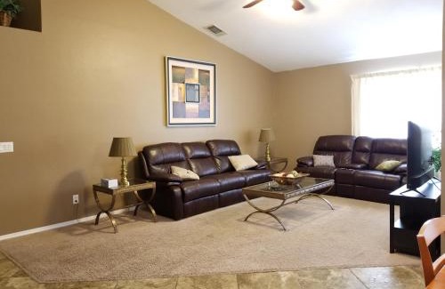 Canyon Shadows Casa | Quiet Neighborhood off La Canada
