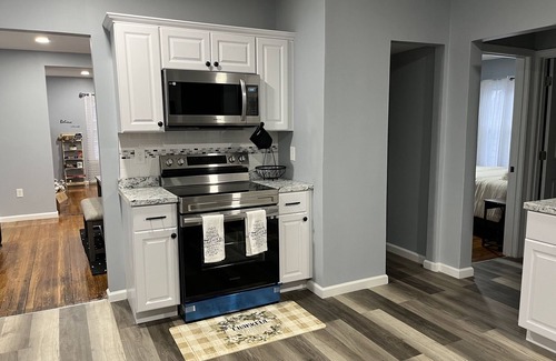 East Longmeadow Casa | Quiet Neighborhood-5BR near Big E, Mass Mutual, Six flags