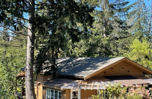 Regional District of Nanaimo Cabina | Quiet north nanaimo cabin steps to all amenities