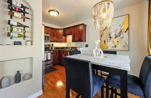 University Heights Condominio | Beautifully 2 bedroom/2 bathroom Condo in the heart of North Park.