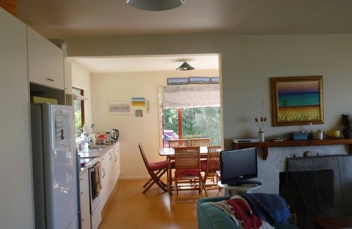 Pakawau Casa | Quiet Pakawau beachfront home - beautiful views of Golden Bay and Farewell Spit.