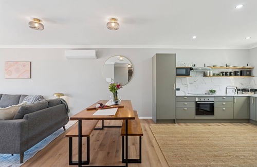 Two Rocks Casa | Quiet, Pet-Friendly Beach Retreat - 2 Minutes walk to the Beach.