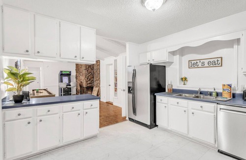 Franklin Casa | Quiet Pet-Friendly Spot Near It All!