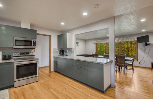 West Haven-Sylvan Casa | Lugar tranquilo en el Parque, 5bdrm / 3bth