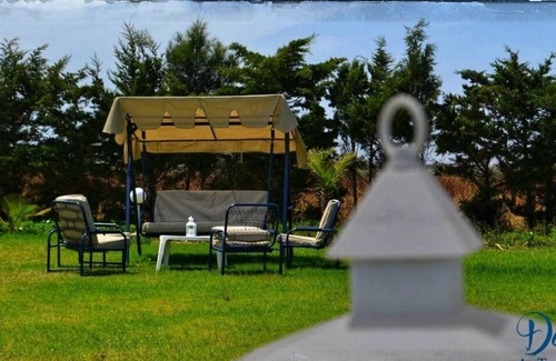 Dar Allouche Villa | tranquila villa de la piscina con vistas al mar ya la montaña