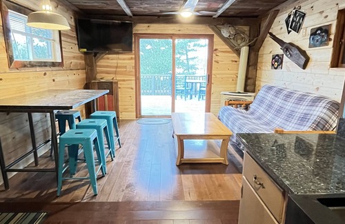 Plainfield Cabina | Quiet & Private Kayak,hike,UTV,BBQ,fish,boating,Nordic Mt - ski, tube, mt bike