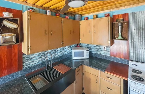 Plainfield Cabina | Quiet & Private Kayak,hike,UTV,BBQ,fish,boating,Nordic Mt - ski, tube, mt bike