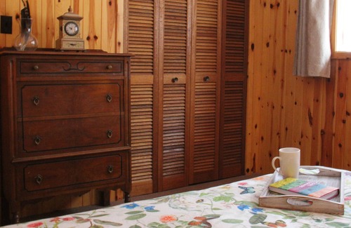 Highlands East Cabaña | Quiet, private lake getaway in Haliburton County - Loon Call Landing