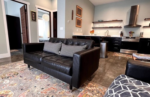 Crested Butte Casa | Quiet Residential setting | Guest House Chalet | Easy access to MTB and hiking trails