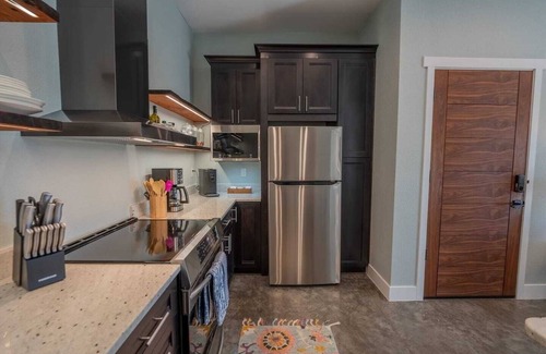 Crested Butte Casa | Quiet Residential setting | Guest House Chalet | Easy access to MTB and hiking trails