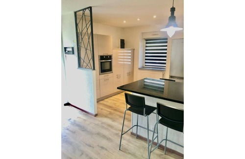 Trevenans Apartamento | Quiet residence, 15min Belfort Montbeliard