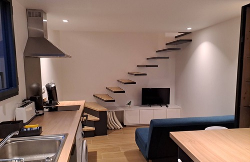 Louhossoa Apartamento | Quiet, restful apartment for 2 people. Terrace Sunset view