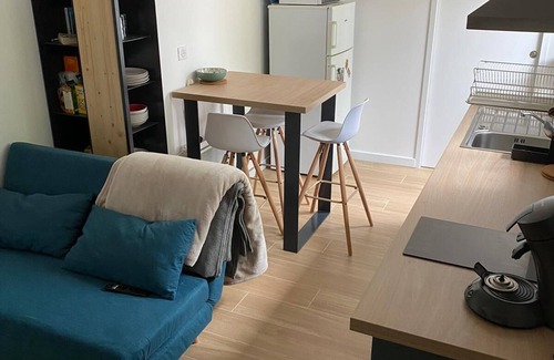 Louhossoa Apartamento | Quiet, restful apartment for 2 people. Terrace Sunset view