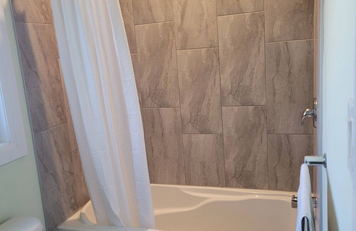 Casselman Casa | Quiet Riverfront , Pet friendly