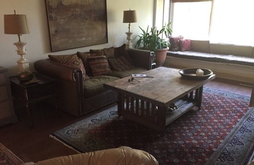 North York Casa | Quiet room in quiet neighbourhood