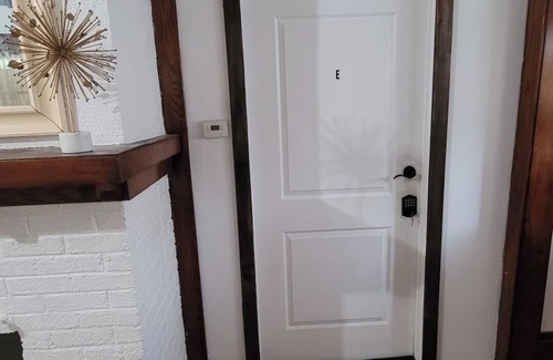 Rochester Casa | Quiet Room with Private Bathroom Near Hospitals