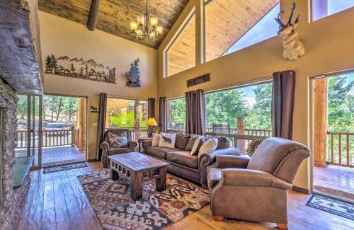 Ruidoso Casa | Quiet Ruidoso Cabin with Deck and Private Hot Tub