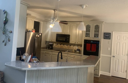 McDonough Casa | Quiet safe Beautiful 3 bedrooms and 2 bathrooms family home available.