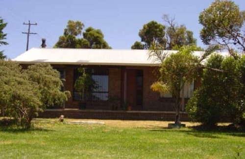 Ocean Beach Casa | Quiet, secluded 3 bedroom cottage near Ocean Beach