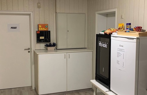 Langenfeld Apartamento | Quiet & spacious single room with top location and free parking space