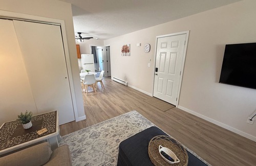 Cedar Rapids - Iowa City Apartamento | Quiet Space Apartment
