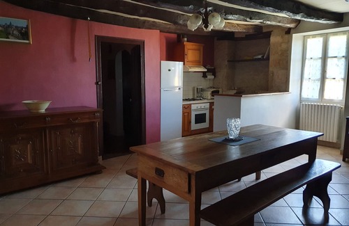 Carennac Casa | Cerca de Carennac: Casa de piedra independiente con terraza y jardín privado