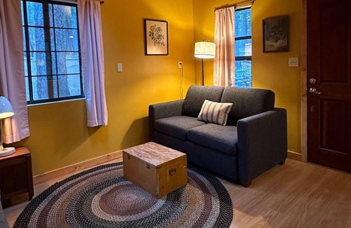 Nevada City Cabaña | Quiet Studio Cottage in the Forest 10 Mins from Nevada City and the Yuba River