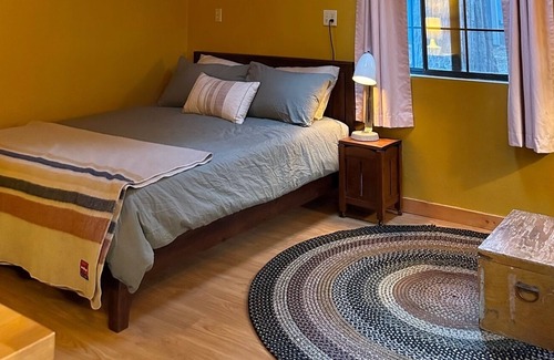 Nevada City Cabaña | Quiet Studio Cottage in the Forest 10 Mins from Nevada City and the Yuba River