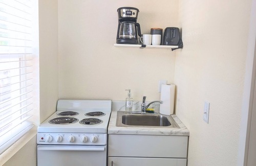 Colorado Springs Apartamento | Quiet studio in amazing Colorado Springs with AC