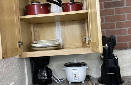Serramonte Apartamento | Quiet Studio in a Convenient Area, mins to SF, SFO, Restaurants, Malls