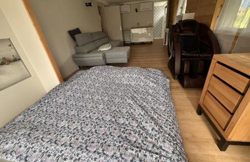 Sevrier Cama Y Desayuno | Quiet Studio in a House in Sevrier Annecy Lake very close to the lake