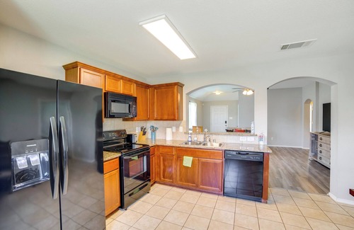 Seagoville Casa | Quiet Suburban Home w/Private Yard in Seagoville!