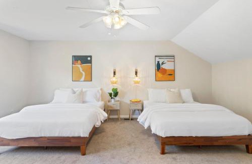 Mitchell Casa | Quiet Suburban Home with Art Deco Flair